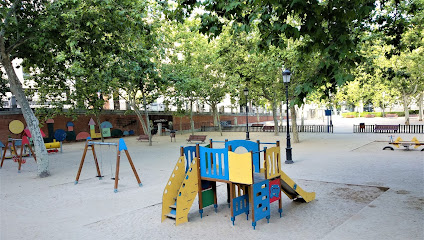 Imagen de Plaza de Oriente parque escape infantil situado en Madrid, Madrid