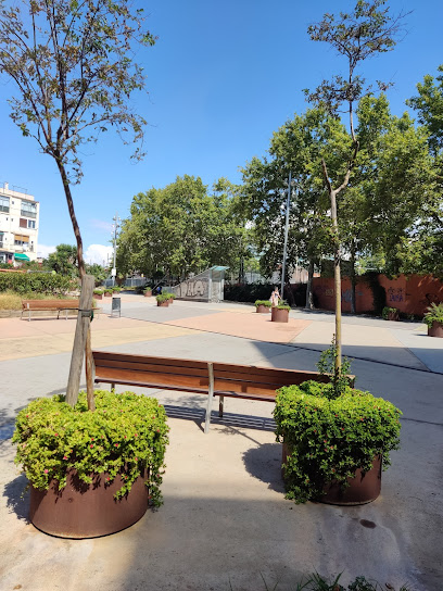 Imagen de Plaza de Prat de la Riba situado en Cornellà de Llobregat, Barcelona