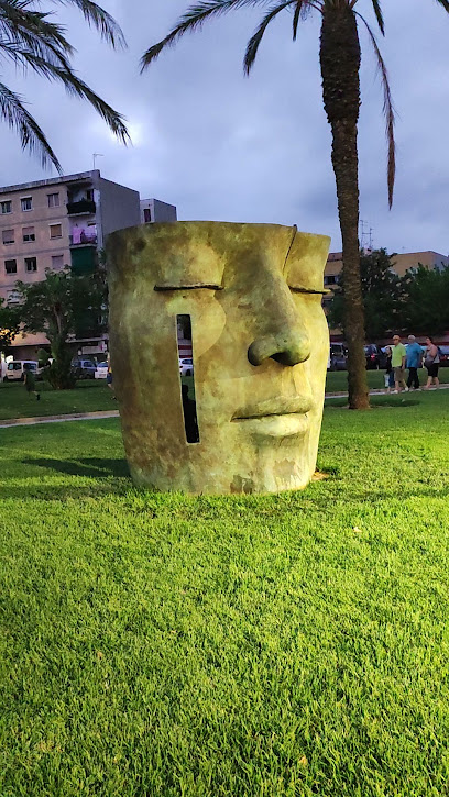 Imagen de Plaza del Parque de la Riera situado en Vila-seca, Tarragona