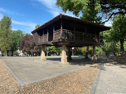 Imagen de Plaza del carbayedo situado en Avilés, Asturias