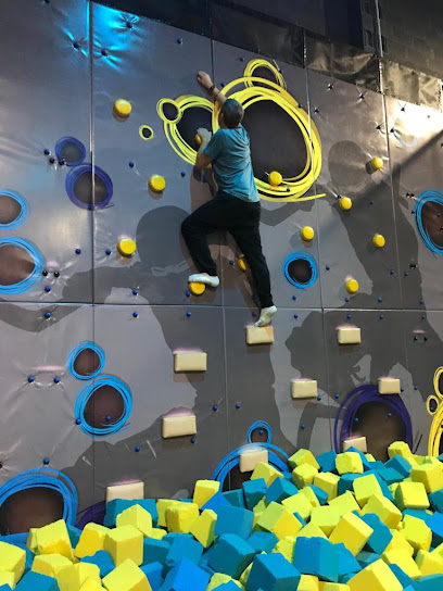 Imagen de Sould Park Jump CC El Ingenio - Trampoline Park y Arcade situado en Vélez-Málaga, Málaga