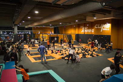 Imagen de Urban Planet Oleiros: Trampoline Park situado en Oleiros, A Coruña