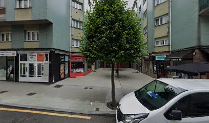 Imagen de Yurmuvi - La Piedra Filosofal situado en Gijón, Asturias