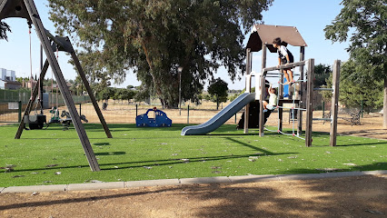 Imagen de Zona Juegos Infantiles situado en Mairena del Alcor, Sevilla