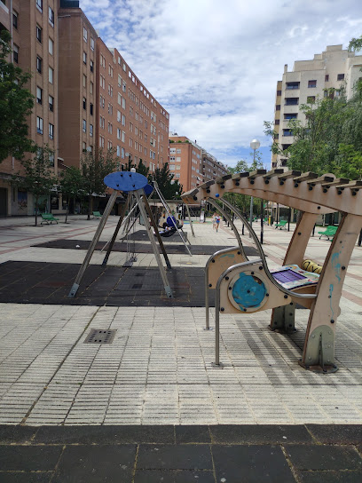 Imagen de Zona de juego infantiles, parque libre situado en Pamplona, Navarra